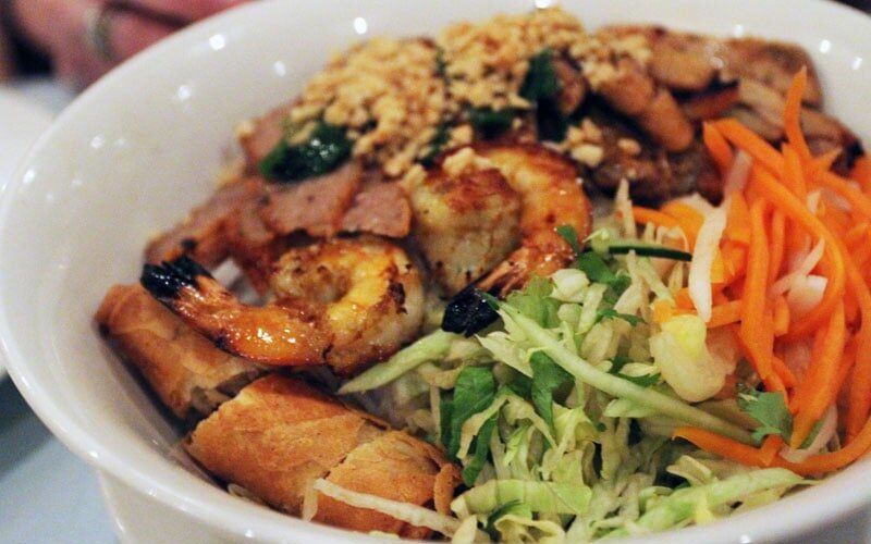 Bun Dac Biet vietnamese food in Kansas City, gladstone